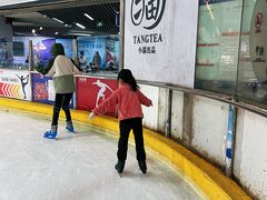 -正佳冰河湾真冰滑冰场