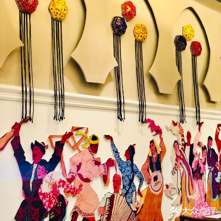 草原的歌，新疆的舞，喀什的酒[调皮]