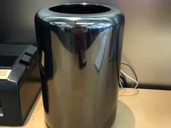 Mac&nbsp;Pro-Apple零售店(深圳益田假日广场店)