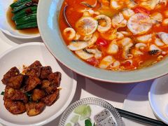 -巷子宽·酸菜鱼(迪士尼小镇店)