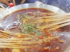 -拈签一笑黄牛肉辣卤串串