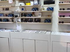 -天空之镜眼镜店蔡司依视路授权店(天通苑店)