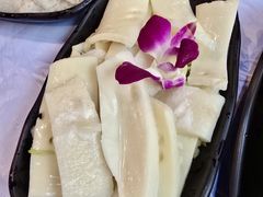-鲜入围煮花胶鸡海鲜火锅