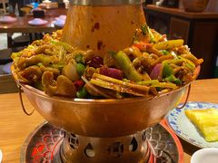-炉小二铜锅牛蛙•川湘菜(三里屯店)
