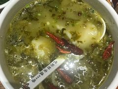 酸菜巴沙鱼-渝是乎酸菜鱼(龙旗购物中心店)