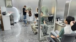 -Tloml salon
