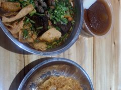 -柳州肥姨妈大骨螺蛳粉(曹路店)