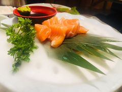 生吃三文鱼-梦山水日本烧肉(五四广场店)