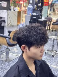 -藤野造型专业烫染接发