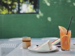 -ADO KAFE(大学城店)