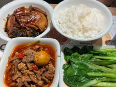 -老乡鸡(上海白玉兰广场店)