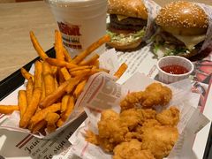 -The Habit Burger Grill 哈比特汉堡(复兴soho店)