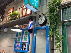 大堂-超越炭火牛蛙火锅鸡(河东店)