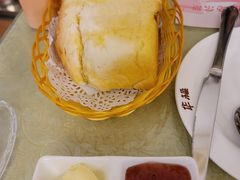 面包+黄油+果酱-华梅西餐厅(哈尔滨中央大街店)