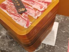 -牛YO寿喜烧·铁板烧和牛火锅自助(市府恒隆店)