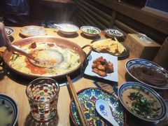 -洱火云南酸菜牛肉火锅(石景山当代商城店)