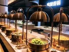 -涨巢·潮玩水疗局