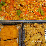 裹满酱汁的小龙虾面！我能吃100次[流泪][流泪][流泪]