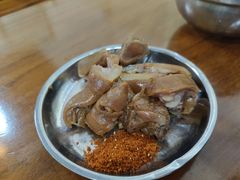 -鸿浩扒猪脚米线