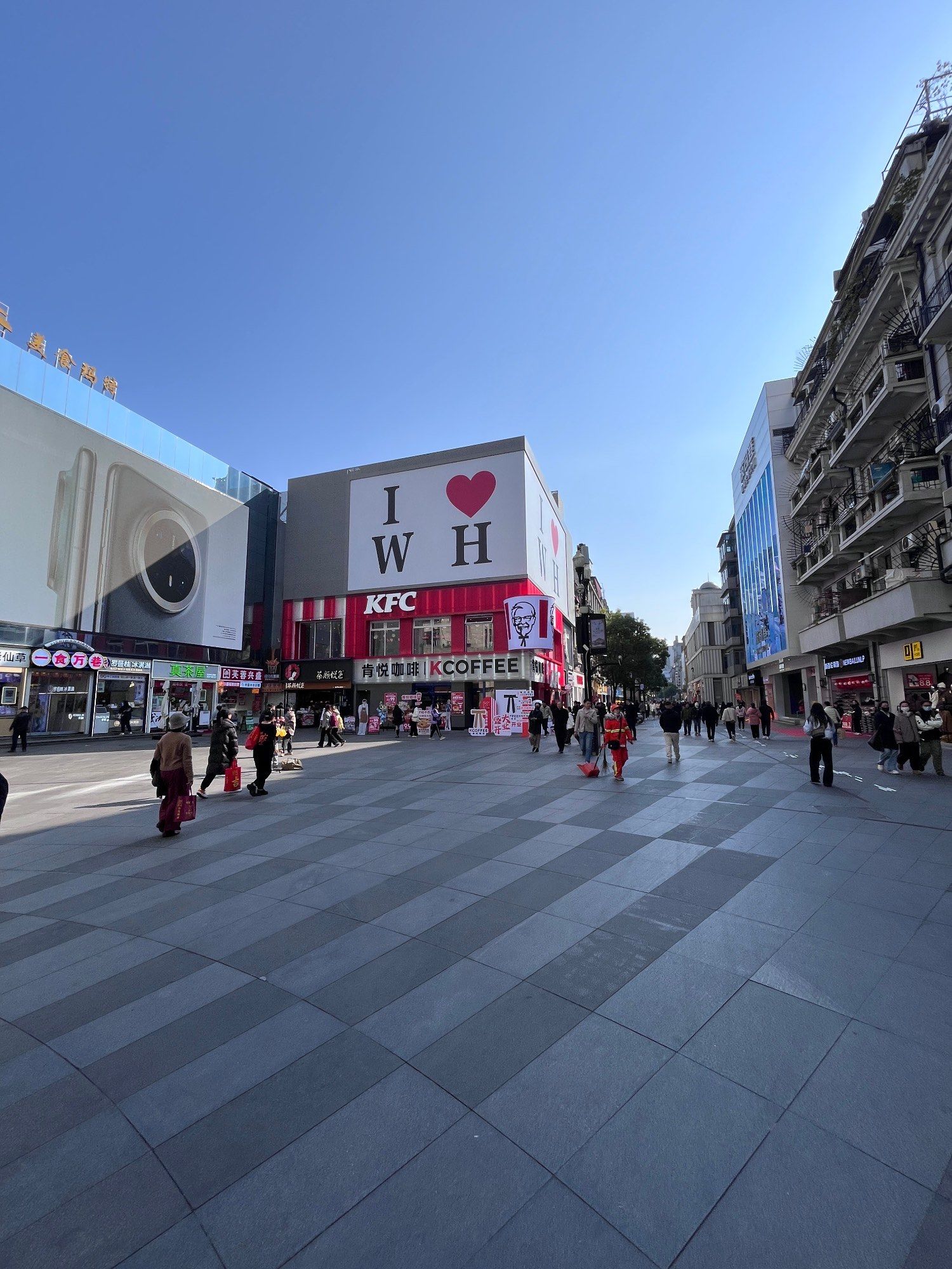 江汉路,真的是一条让人流连忘返的街道!