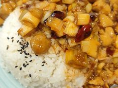 -西部马华清真兰州牛肉面·烧烤夜市(三里河店)