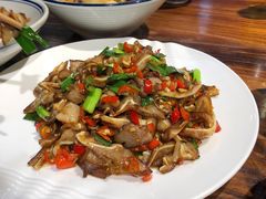顺风耳尖-瓦房食代·四合院湘菜馆(坂田店)