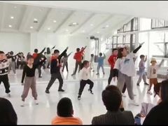 -西安小天鹅艺术团(曲江Alice店)