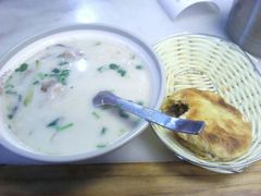 羊肉汤和羊肉饼-虢国羊肉汤馆(政二街店)