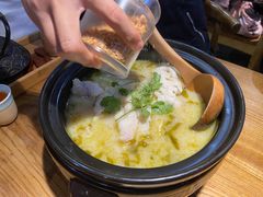 -九锅一堂酸菜鱼(万达广场店)