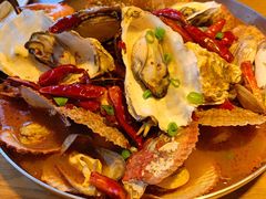 一锅又麻又辣海鲜-船歌·鱼水饺青岛菜(金狮广场店)