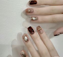-UMl Nail 尤米美甲美睫半永久