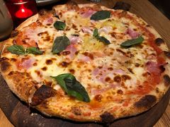 香肠拼夏威夷披萨-La Strada(安福路店)