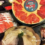 现在的火锅店都内卷成这样子了‼️甜品好绝