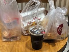 -85度C(生甜甜圈研究工坊·上海局门店)