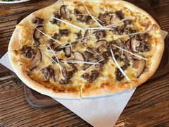 烤牛肉披萨-I HOLIC艾豪丽披萨(KKone店)