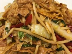 酸笋炒腐竹-红鼻子桂林米粉(金唐新光界店)