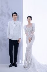-乐派诗婚纱摄影