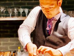 -格兰酒吧Glen Bar