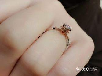 现在越来越多的人喜欢穿我们的汉服啦我也是越发的觉得“