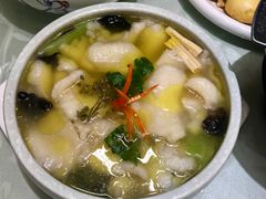 -老六饭店(翠通路店)