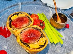 惠灵顿牛排-弦月窗LUNETTE BY AMANDA(复兴路店)