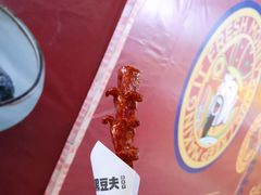 泼辣大香肠-自黑豆夫·臭豆腐夹馍(四海唐人街店)