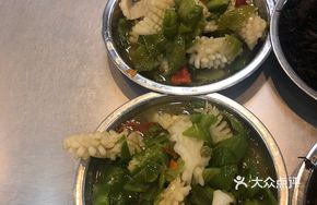 Stir-fried Squid with Chili