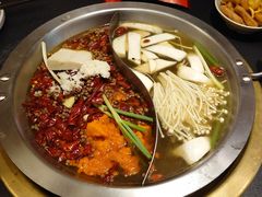 -沸炉重庆老火锅(军事博物馆店)