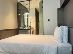 -上海虹桥中心爱琴海亚朵S酒店
