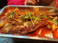 -老街烧烤大排档·地道湖北菜·龙虾馆(汉口火车站店)