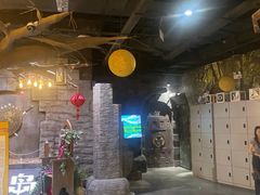-暴风岛沉浸式体验馆(百联世纪店)