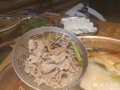 -洱火云南酸菜牛肉火锅(石景山当代商城店)