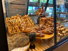 -Dough&Joe团憩(瑞虹天地月亮湾店)