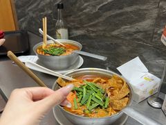 -铁锅哥米线